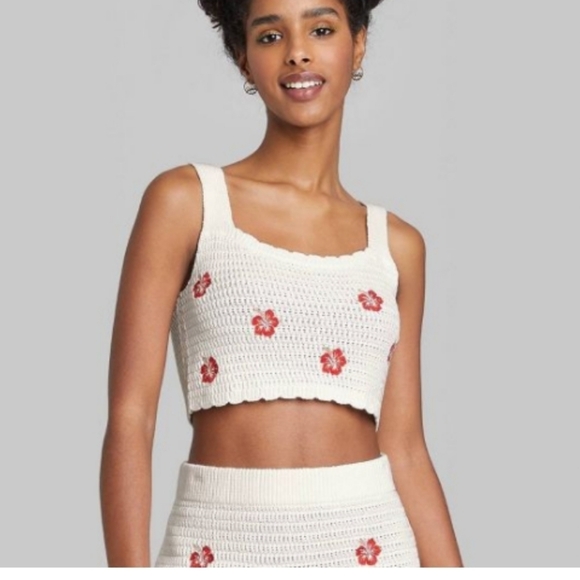 wild fable Tops - Wild Fable White Knit Crop Top with Red Floral Design